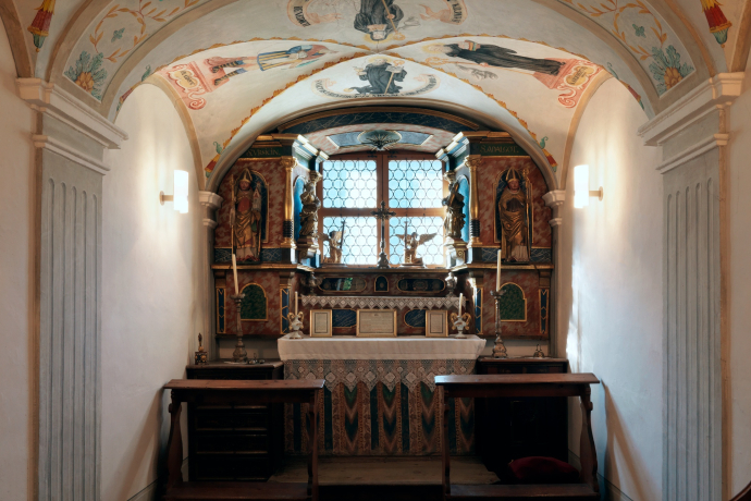 Das Foto zeigt die Kapelle St. Apollonia in Trun