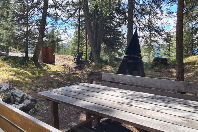 Grillstelle Plang la Curvanera (oua_73313292_image) Grillstelle Plang la Curvanera (oua_73313292_image)