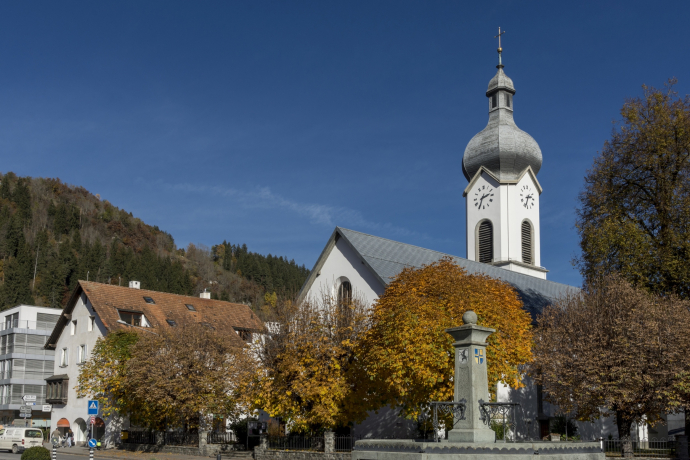 Katholische Pfarrkirche Maria Himmelfahrt, Ilanz Katholische Pfarrkirche Maria Himmelfahrt, Ilanz