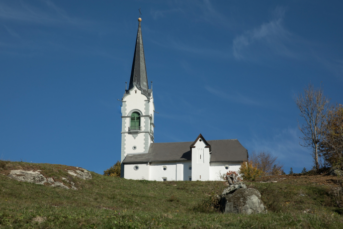 Katholische Pfarrkirche St. Zeno in Ladir Katholische Pfarrkirche St. Zeno in Ladir