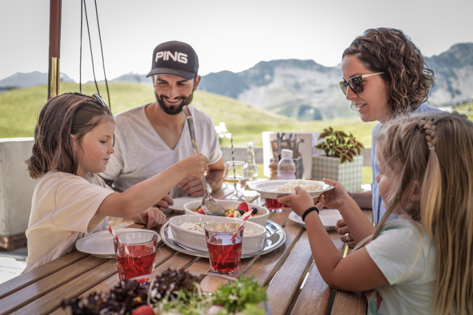 Brüggerstuba Terrasse Sommer Brüggerstuba Terrasse Sommer