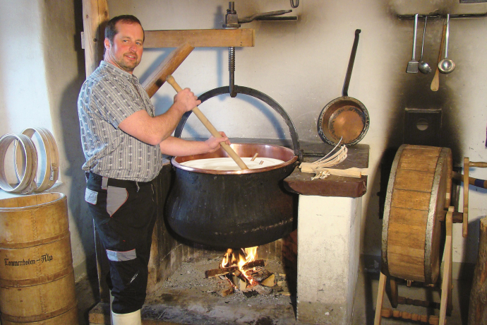 Brauchtumskäserei Alp Tannenboden Brauchtumskäserei Alp Tannenboden
