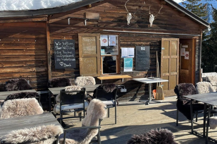 Restaurant Survih (oua_91125242_image) Restaurant Survih (oua_91125242_image)