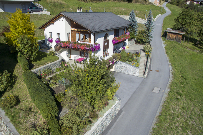 Vue extérieure côté ouest et côté sud