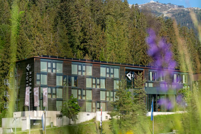 Cavalieri (tom_tds00020012688052864_image) Cavalieri (tom_tds00020012688052864_image)