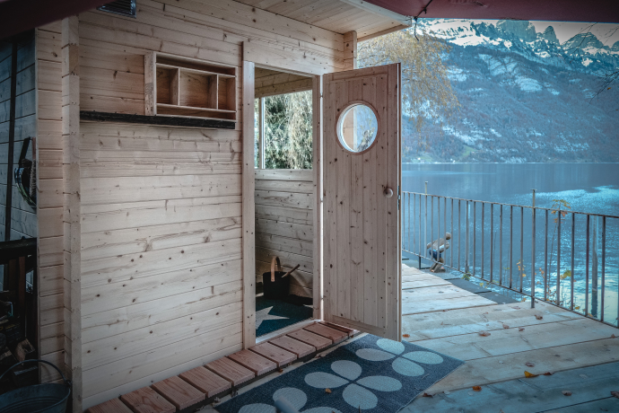Sauna on Lake Walen (ctd_4df62995-40ba-419e-bb9c-0fdc93afe8a3_image) Sauna on Lake Walen (ctd_4df62995-40ba-419e-bb9c-0fdc93afe8a3_image)